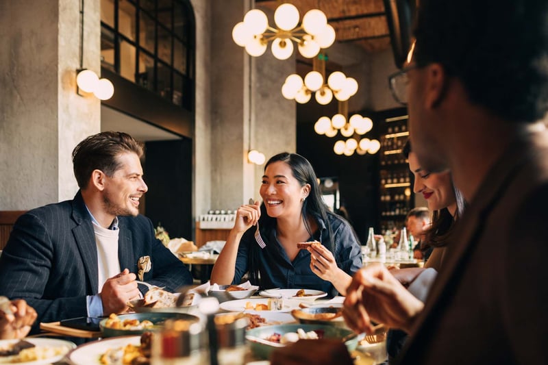 Business-People-Having-Lunch-how-to-find-happiness