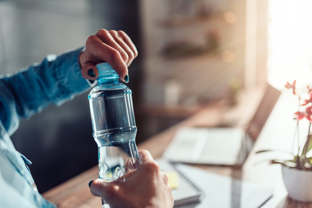 drinking-water-at-office-how-to-avoid-distractions