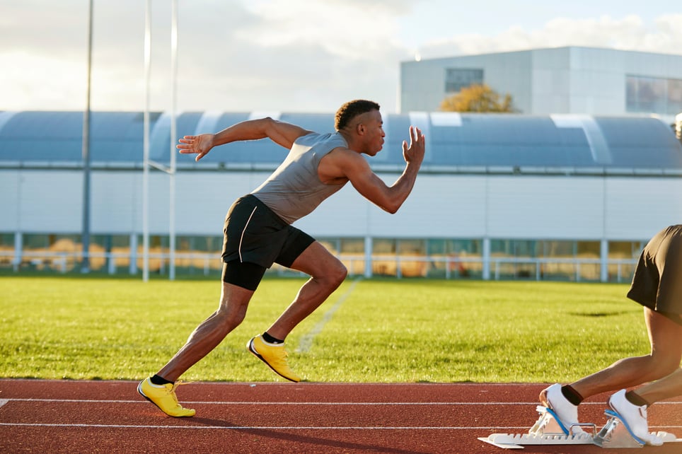 runner-sprinting-in-a-run-track-how-to-be-disciplined