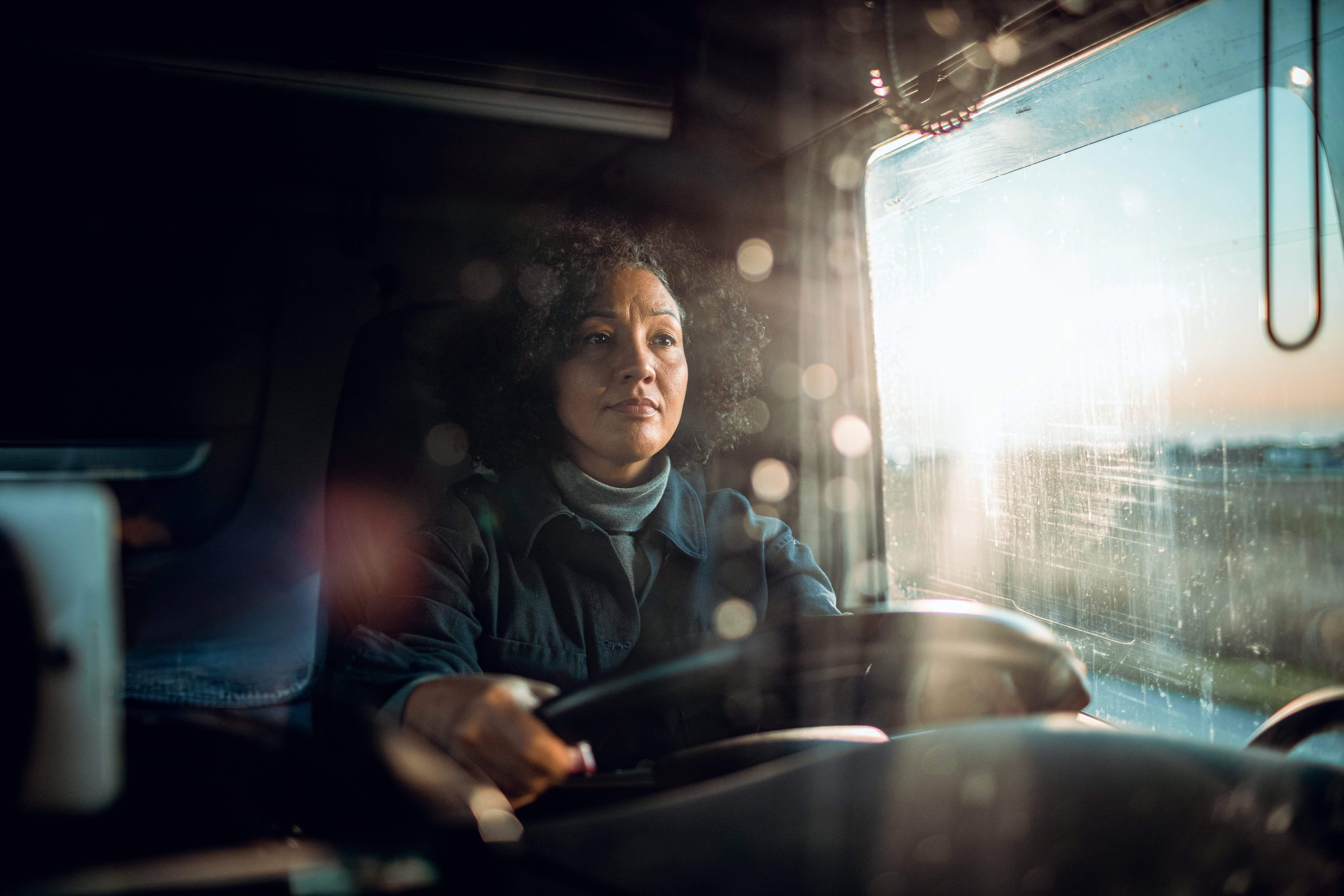 woman-driving-how-to-feel-less-lonely