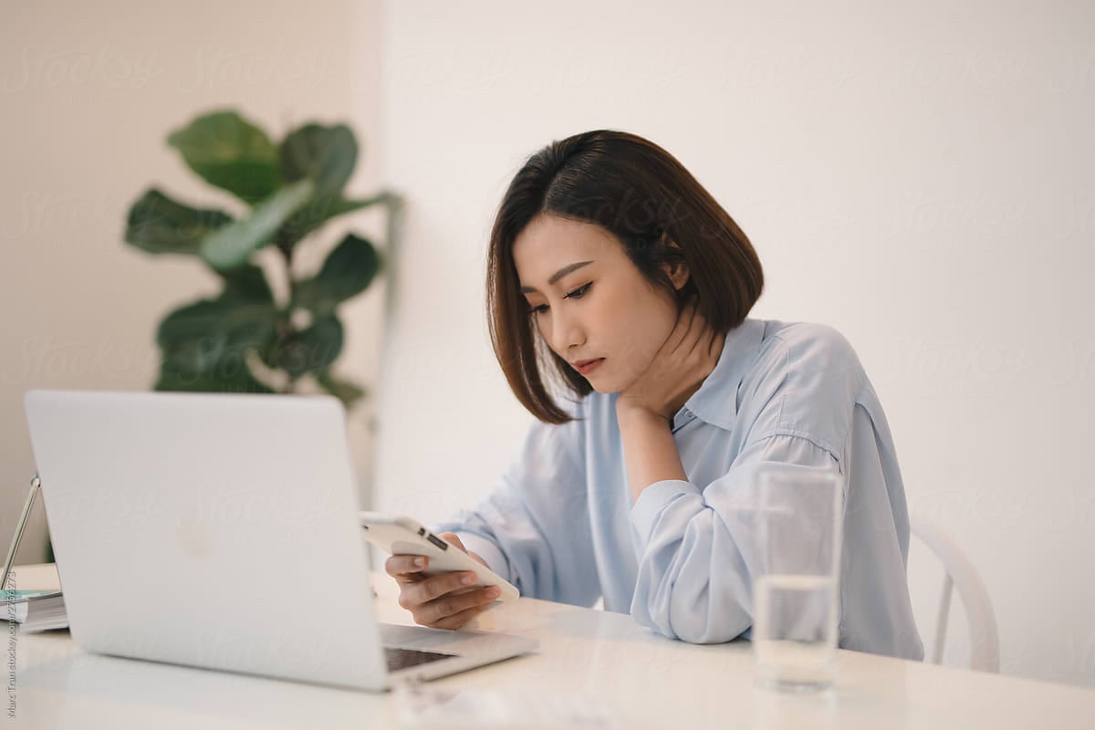woman-thinking-on-phone
